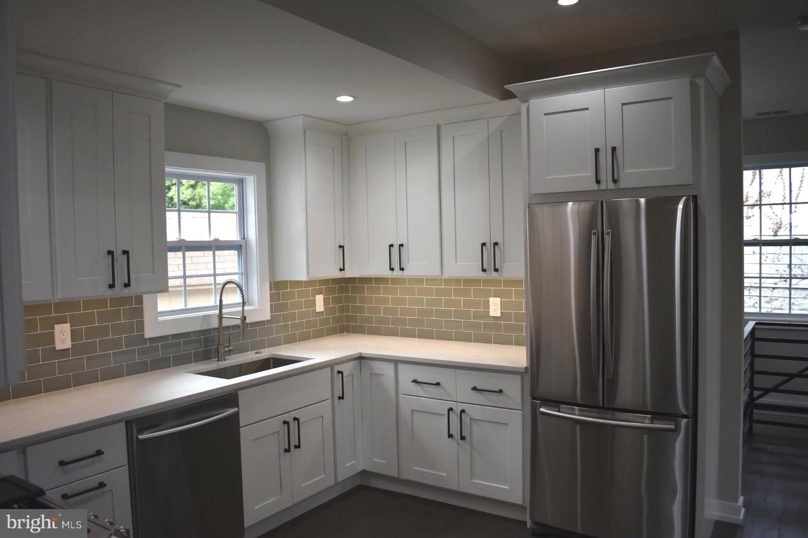 MT RAINIER- FUNKHOUSERS - Residential