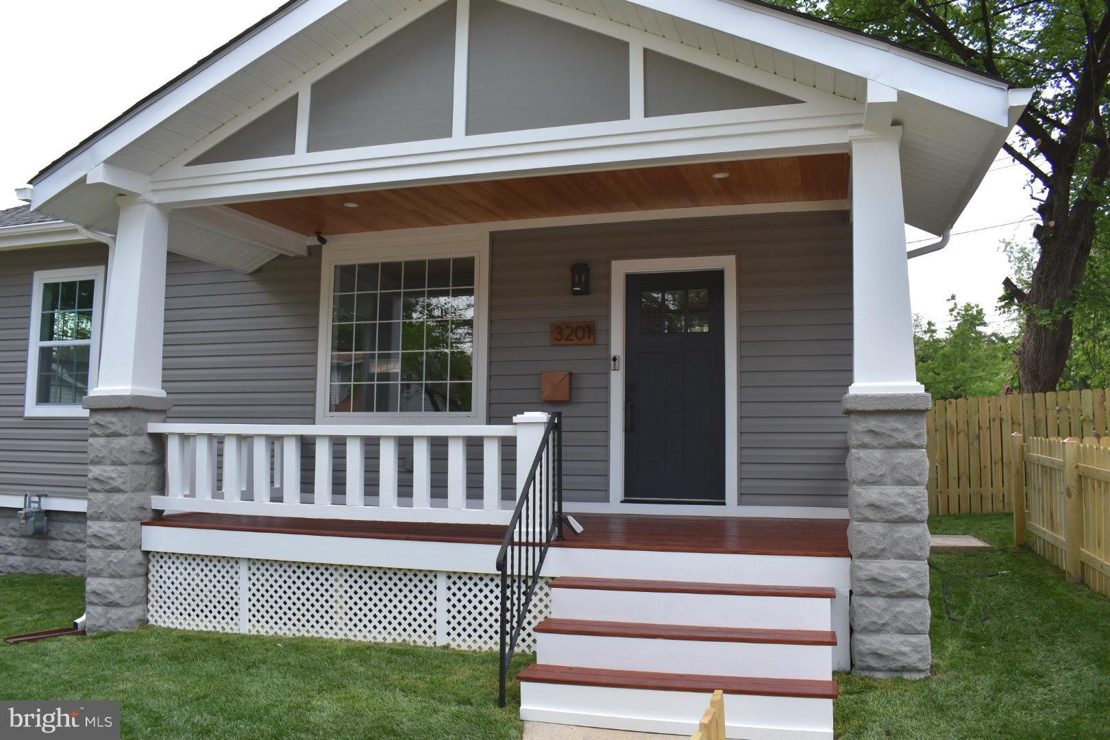 MT RAINIER- FUNKHOUSERS - Residential