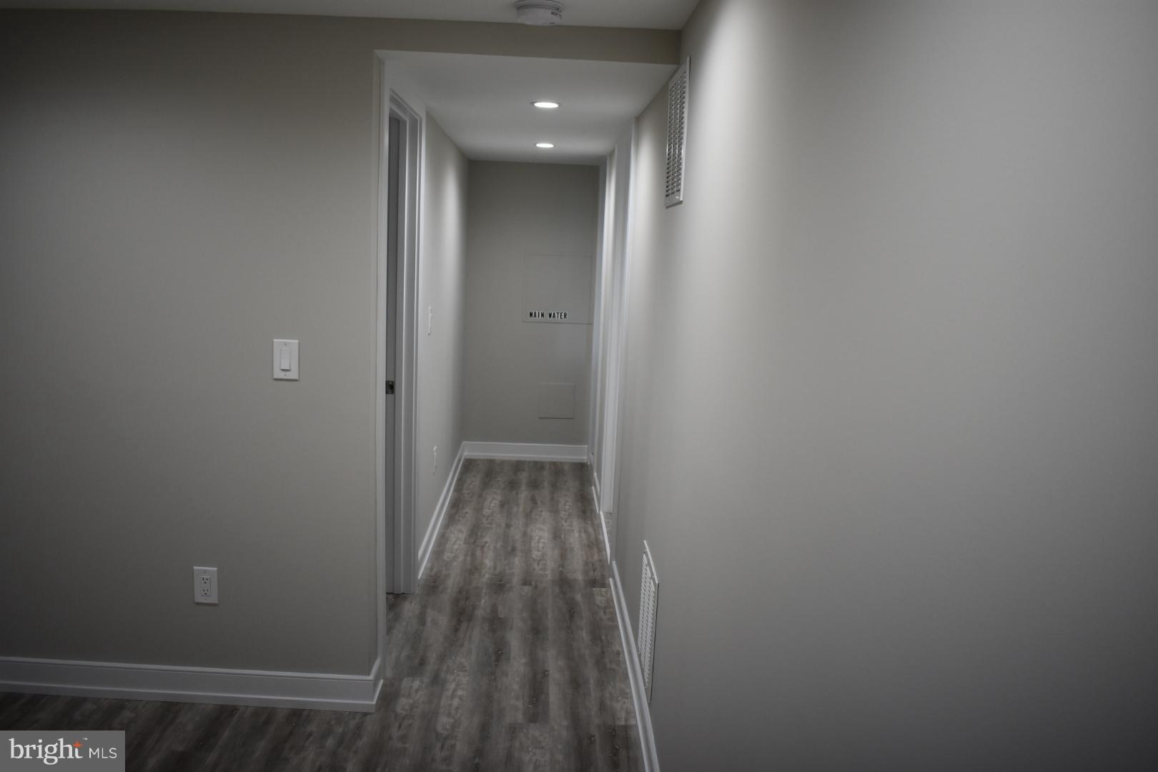 MT RAINIER- FUNKHOUSERS - Residential