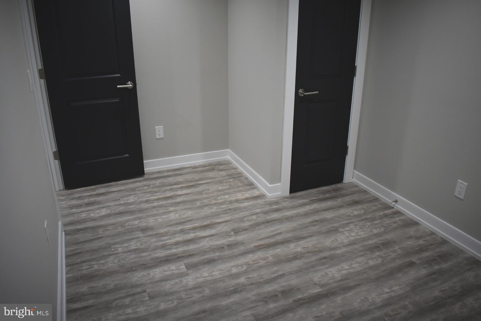 MT RAINIER- FUNKHOUSERS - Residential