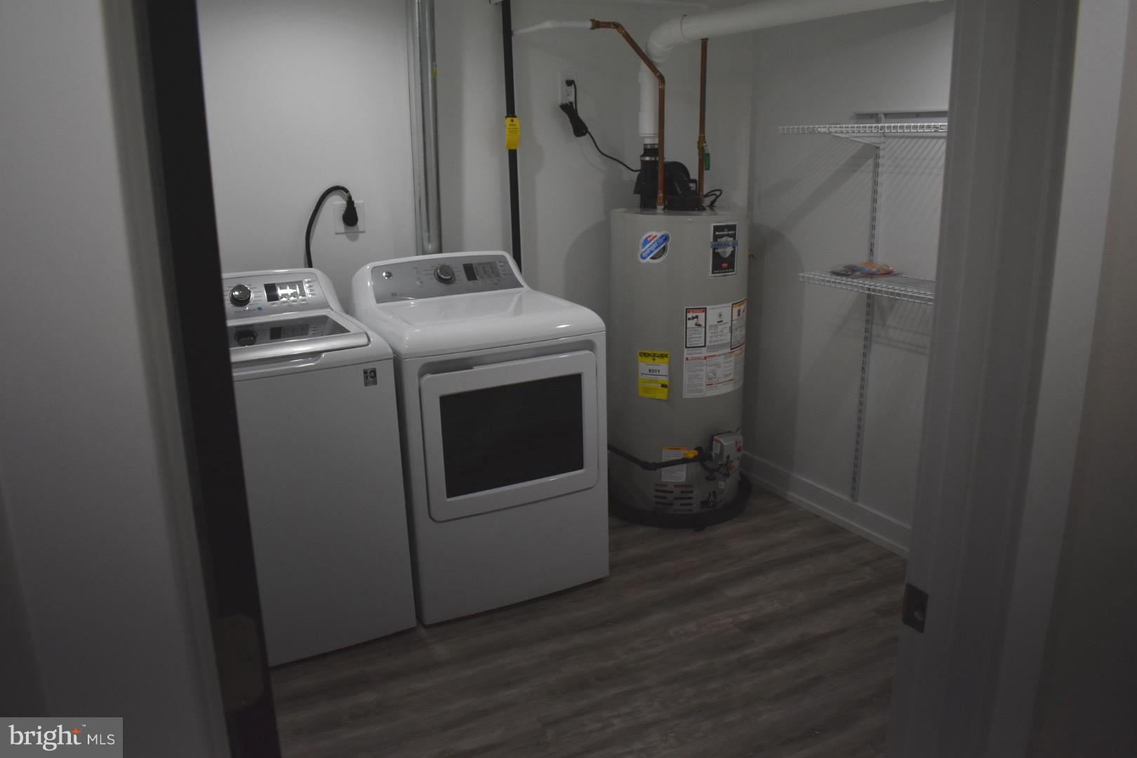 MT RAINIER- FUNKHOUSERS - Residential