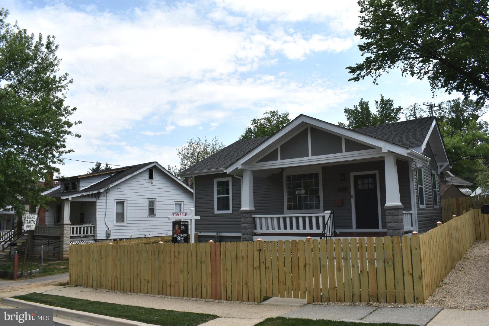 MT RAINIER- FUNKHOUSERS - Residential