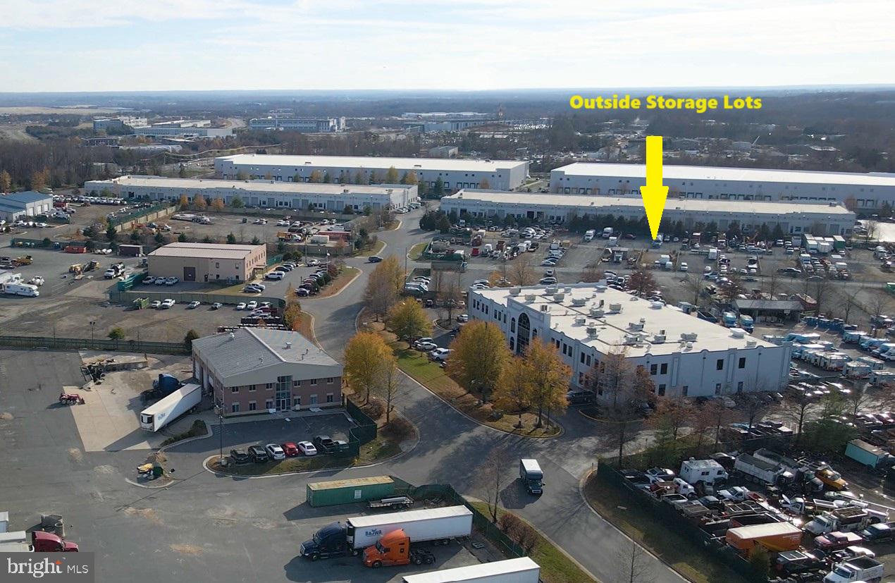 HORNBAKER INDUSTRIAL PARK - Commercial Lease