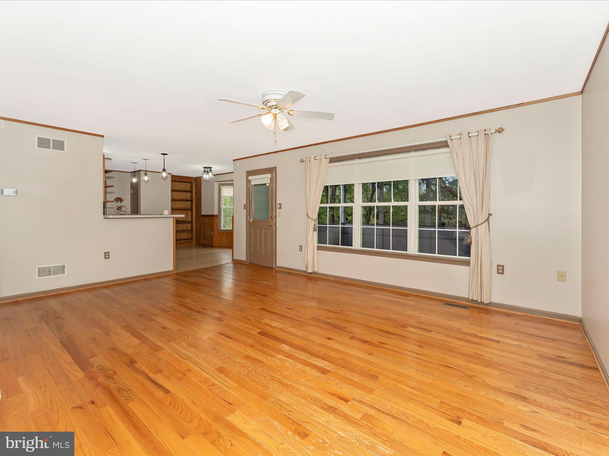 LONGVIEW ESTATES - Residential