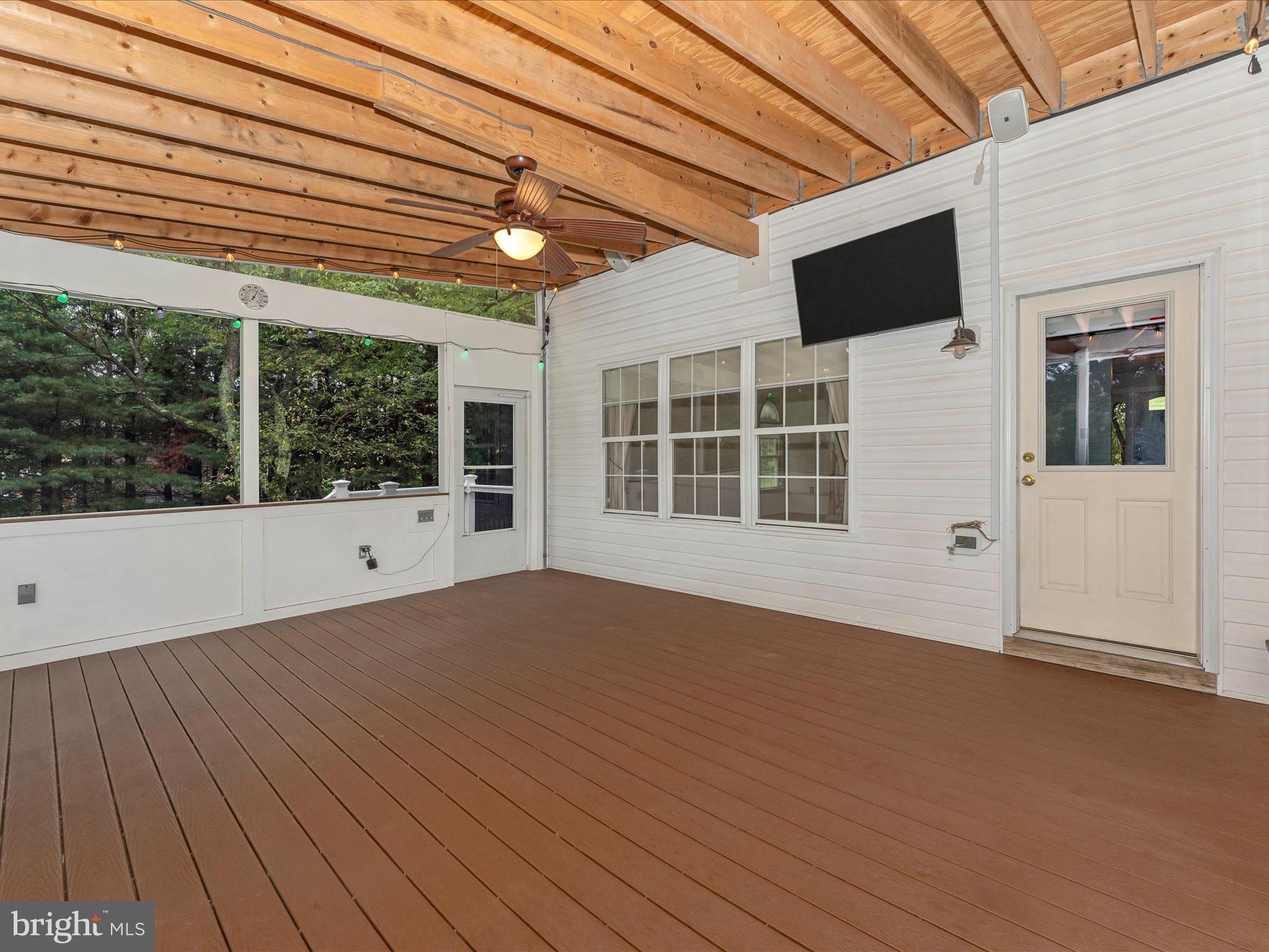 LONGVIEW ESTATES - Residential