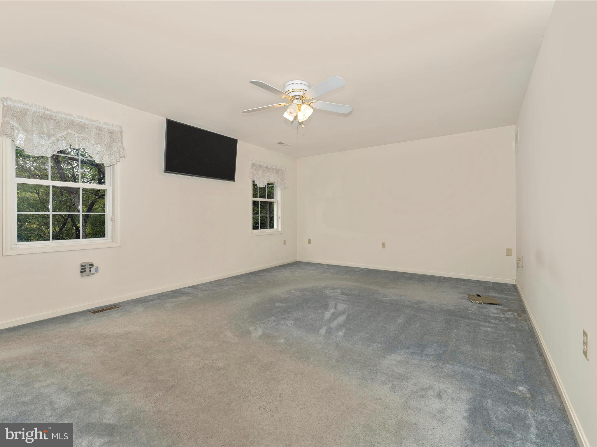 LONGVIEW ESTATES - Residential