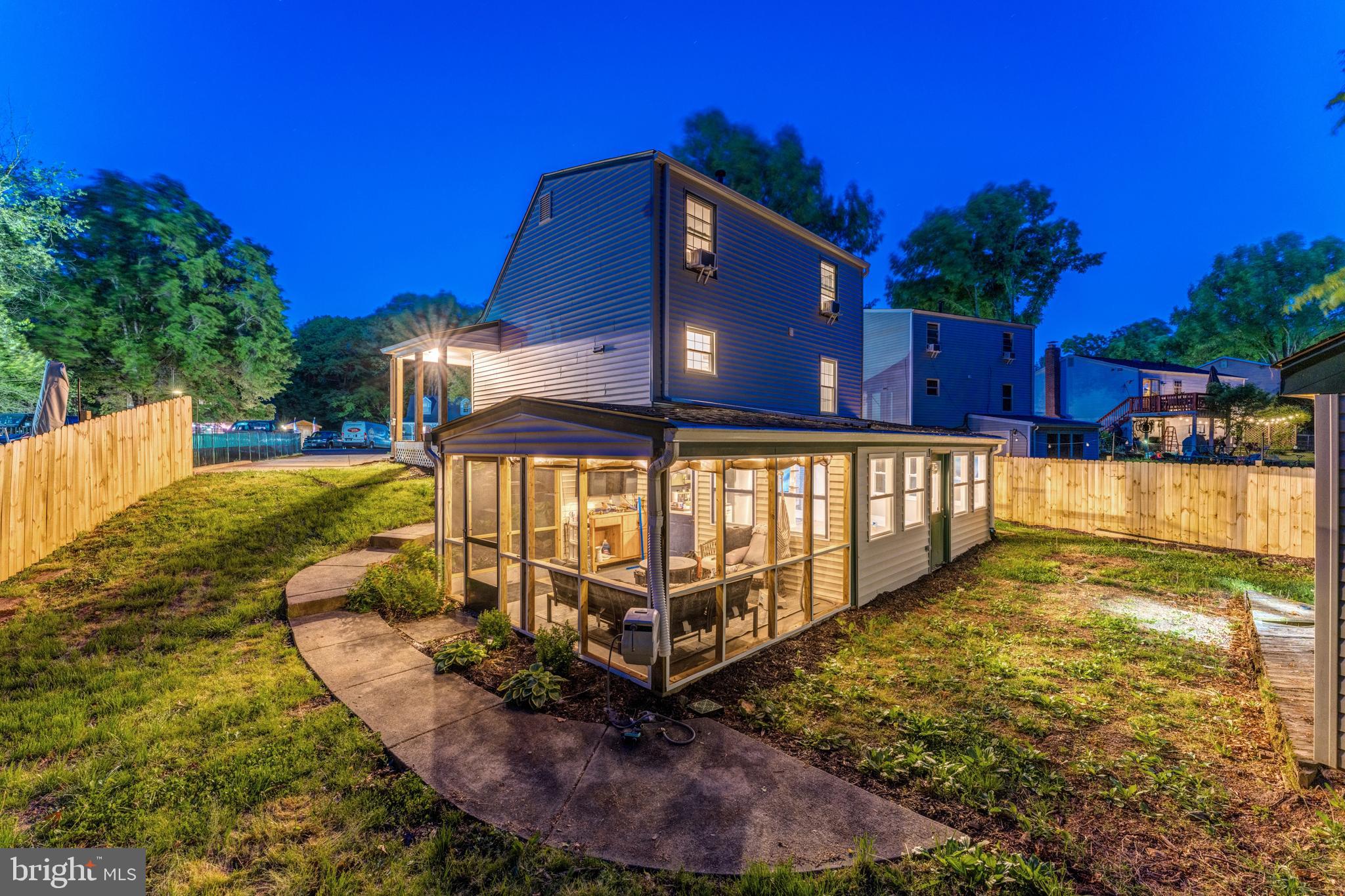 13822 ROCKFORD COURT