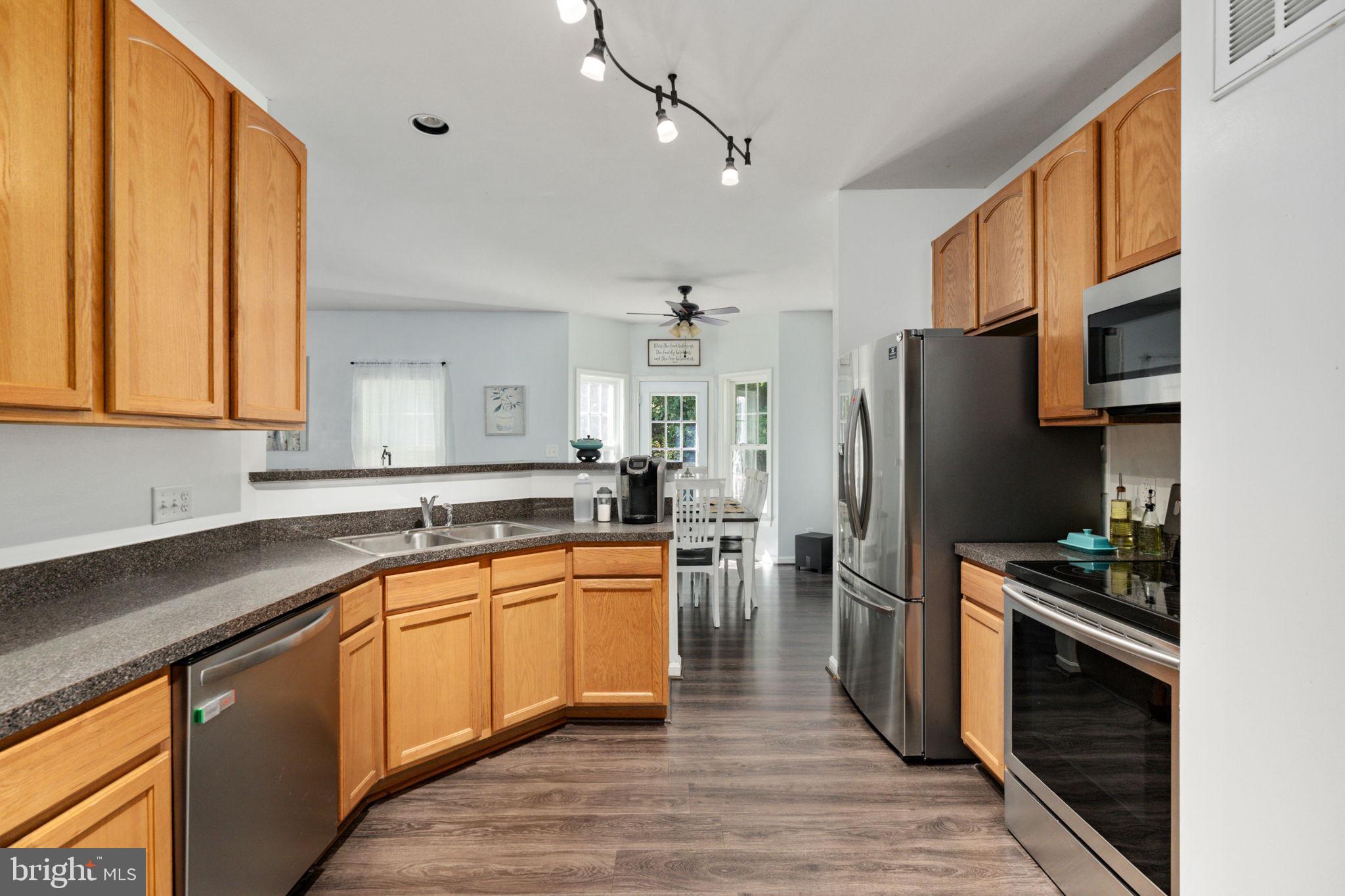 LAKE LAND OR - Residential