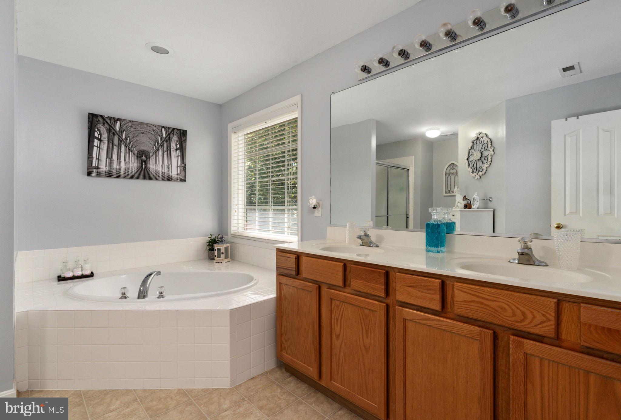 LAKE LAND OR - Residential