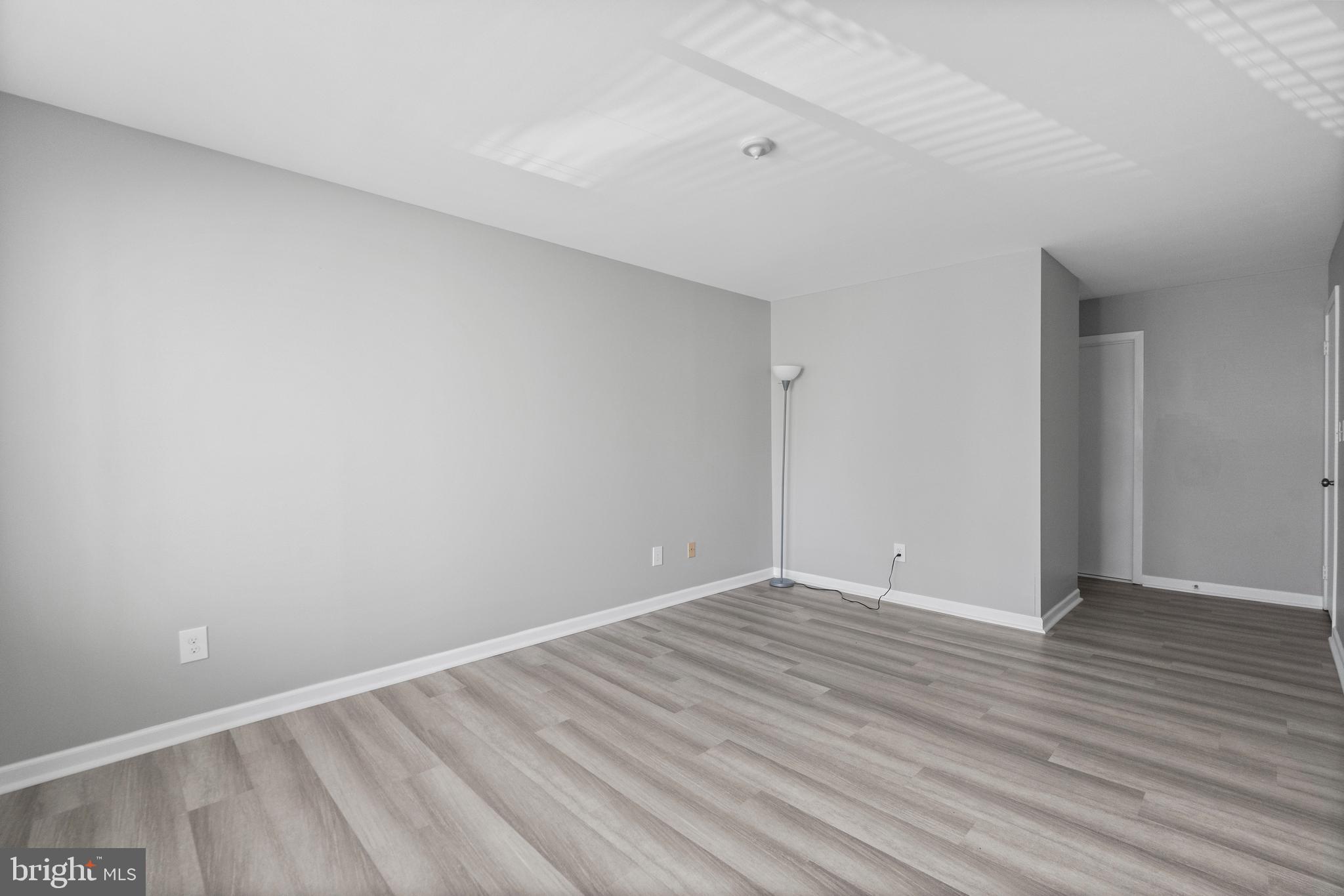 CHRISTOPHER COURT - Residential