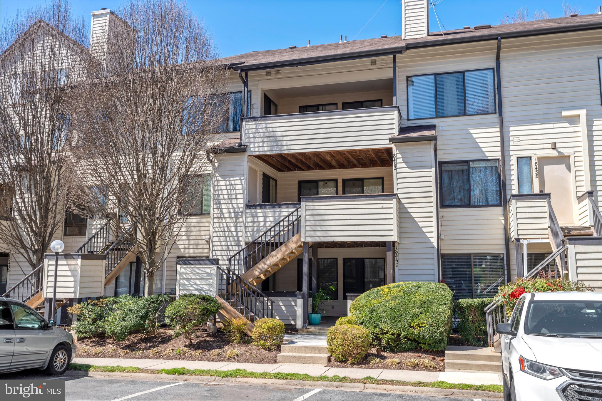 CHRISTOPHER COURT - Residential