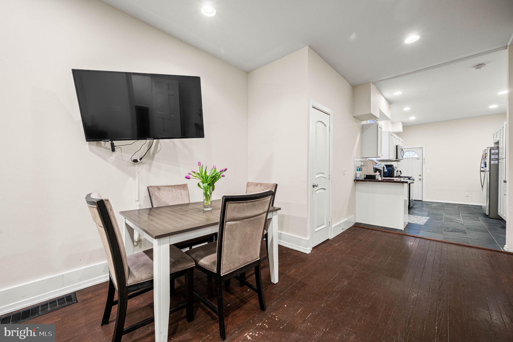 FRANCISVILLE - Residential