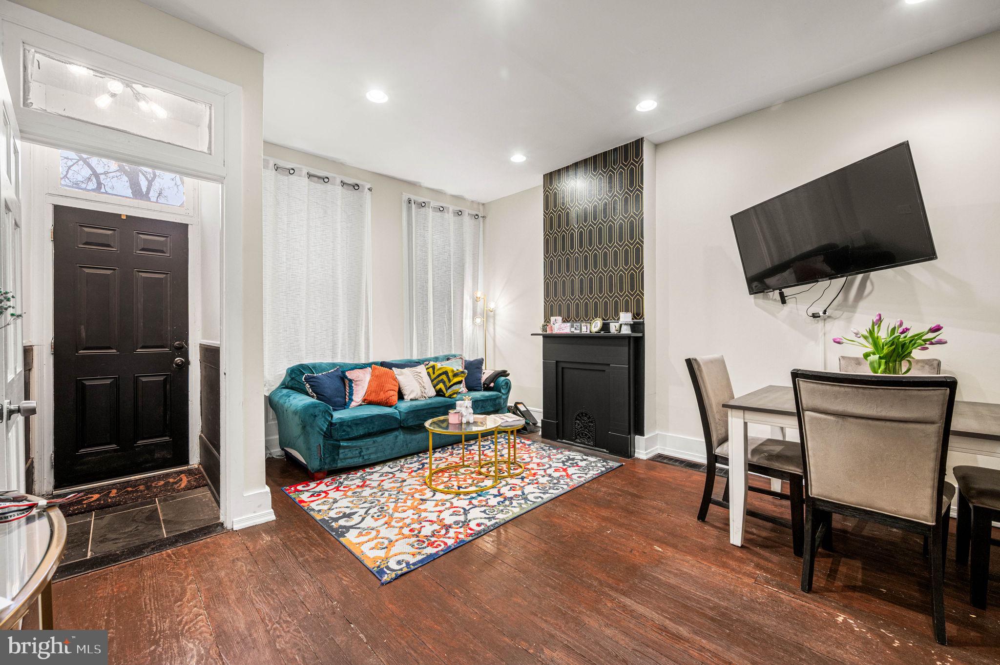 FRANCISVILLE - Residential