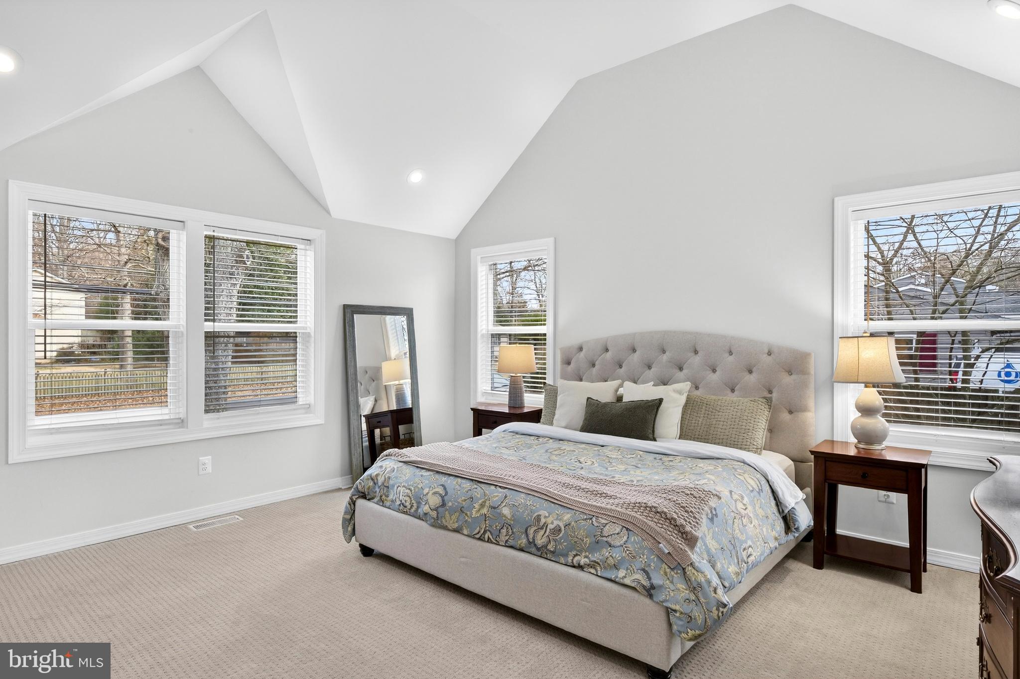 RIVERWOOD - Residential