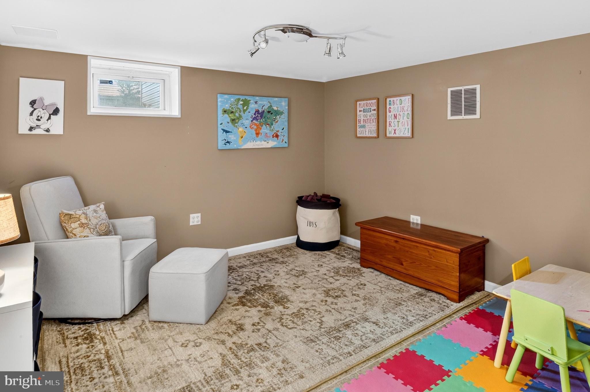 RIVERWOOD - Residential