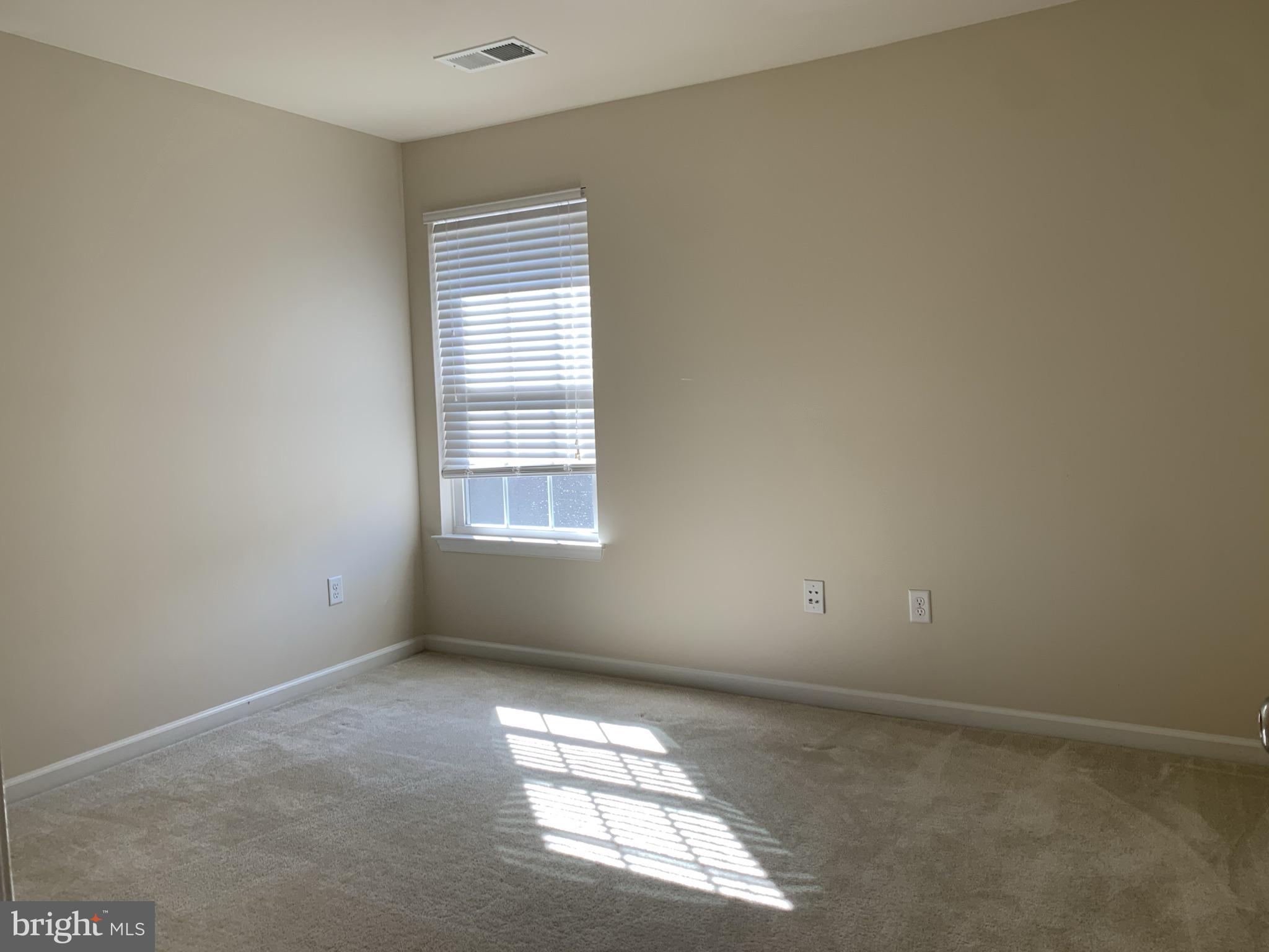 AUTUMN VIEW - Residential Lease