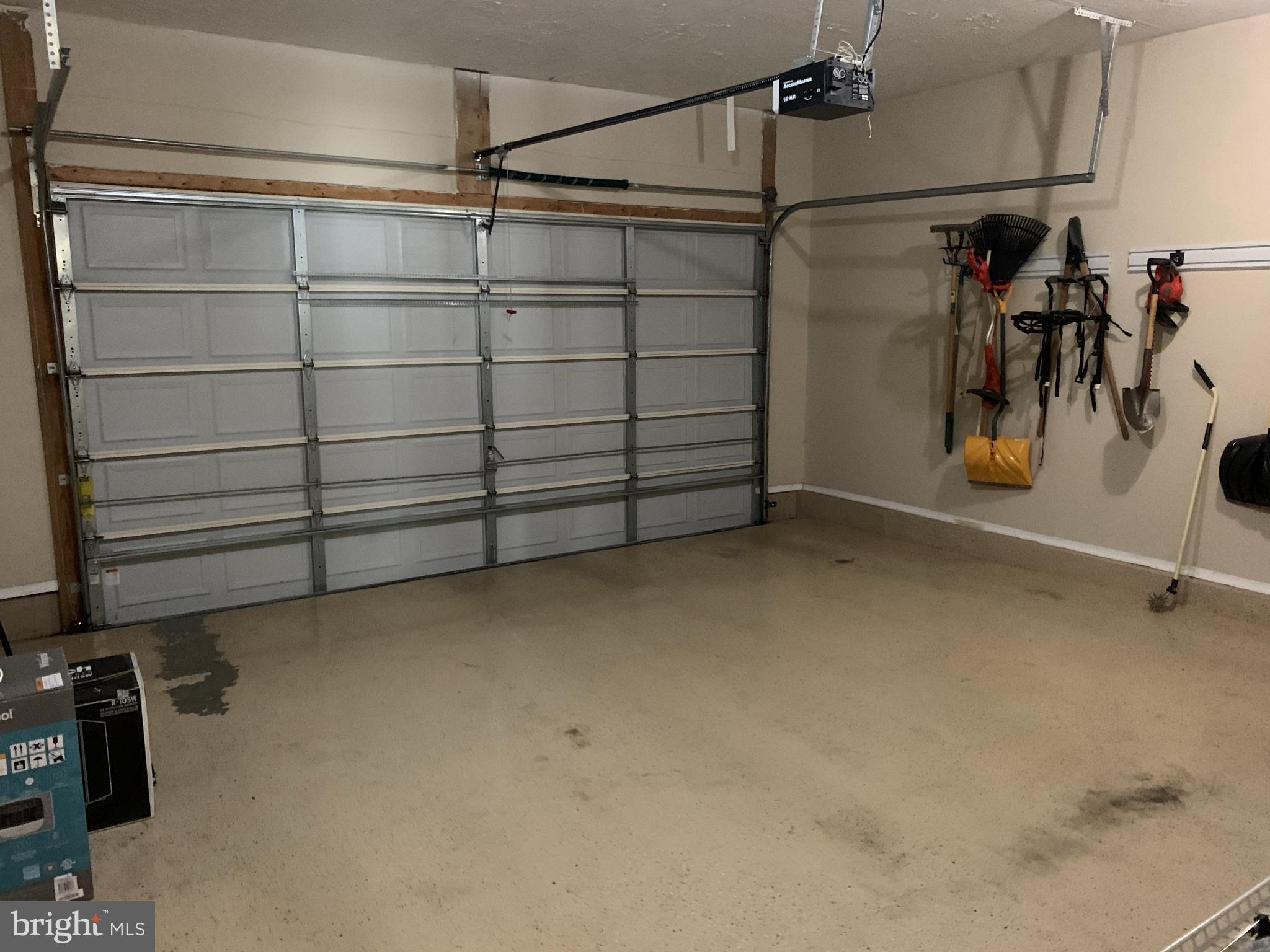 AUTUMN VIEW - Residential Lease