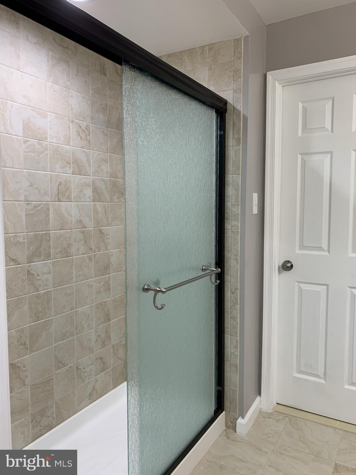 AUTUMN VIEW - Residential Lease