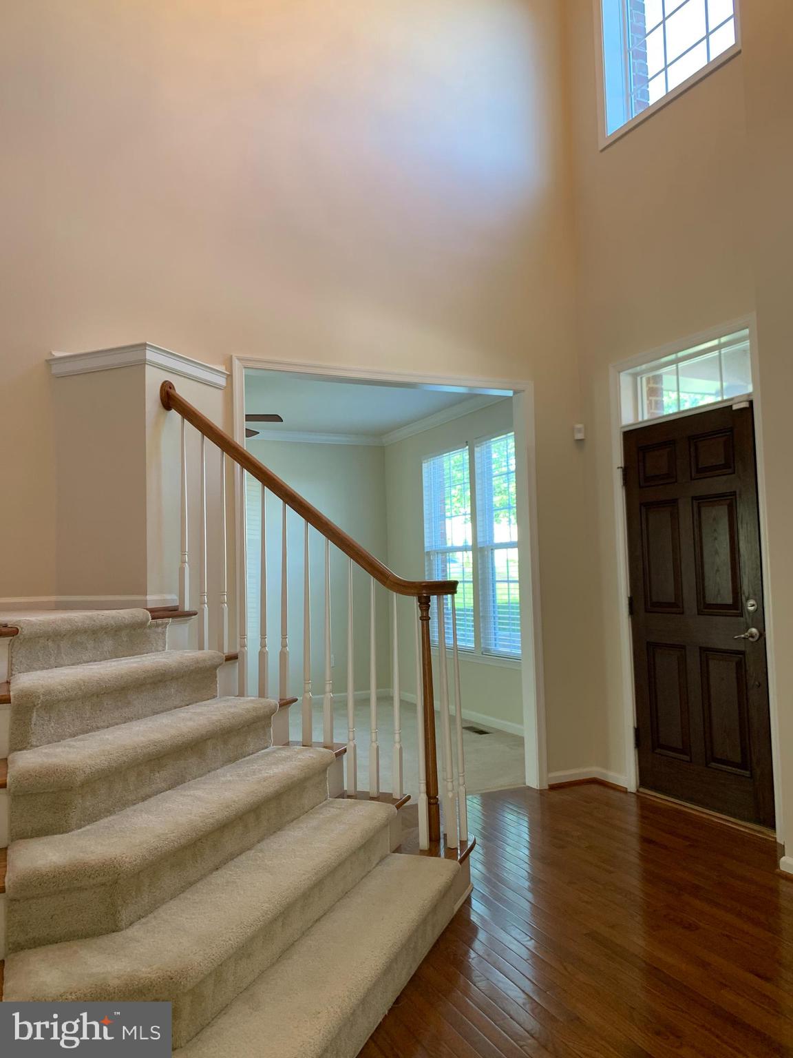 AUTUMN VIEW - Residential Lease