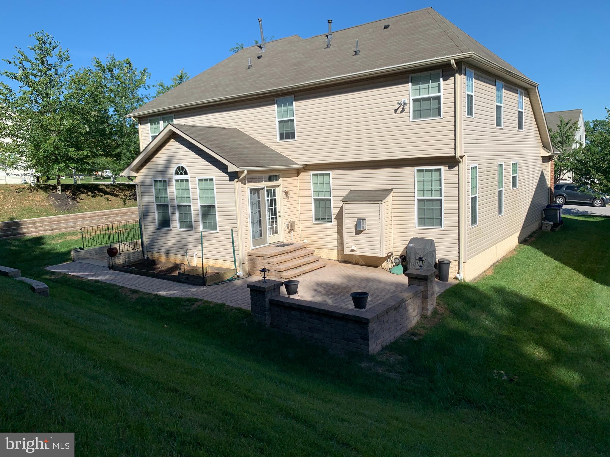 AUTUMN VIEW - Residential Lease