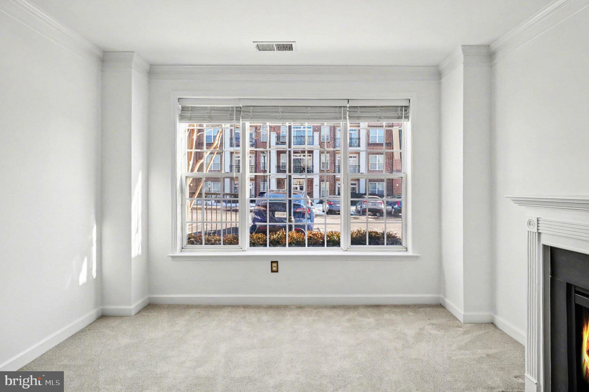 COBBLESTONE SQUARE - Residential