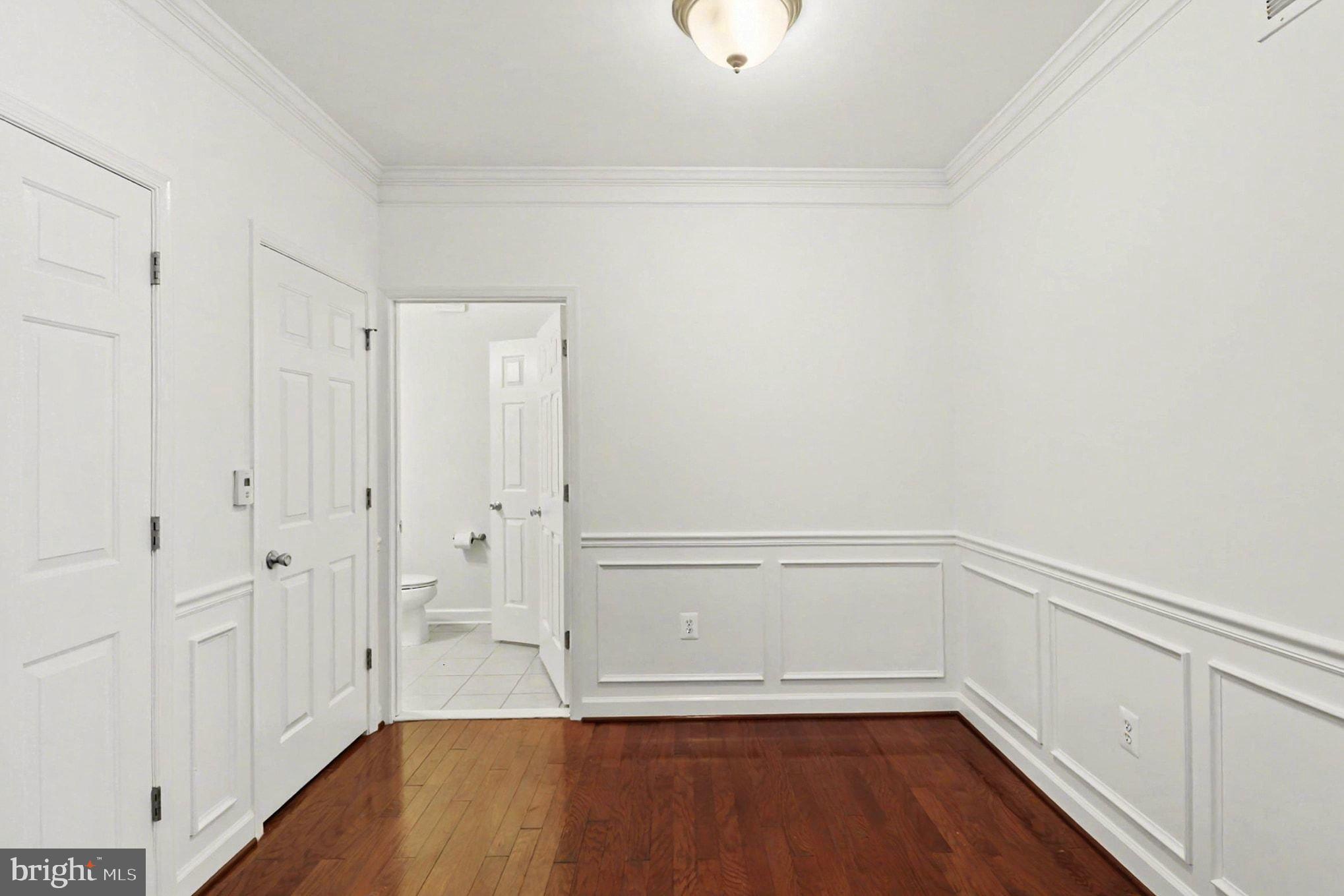 COBBLESTONE SQUARE - Residential