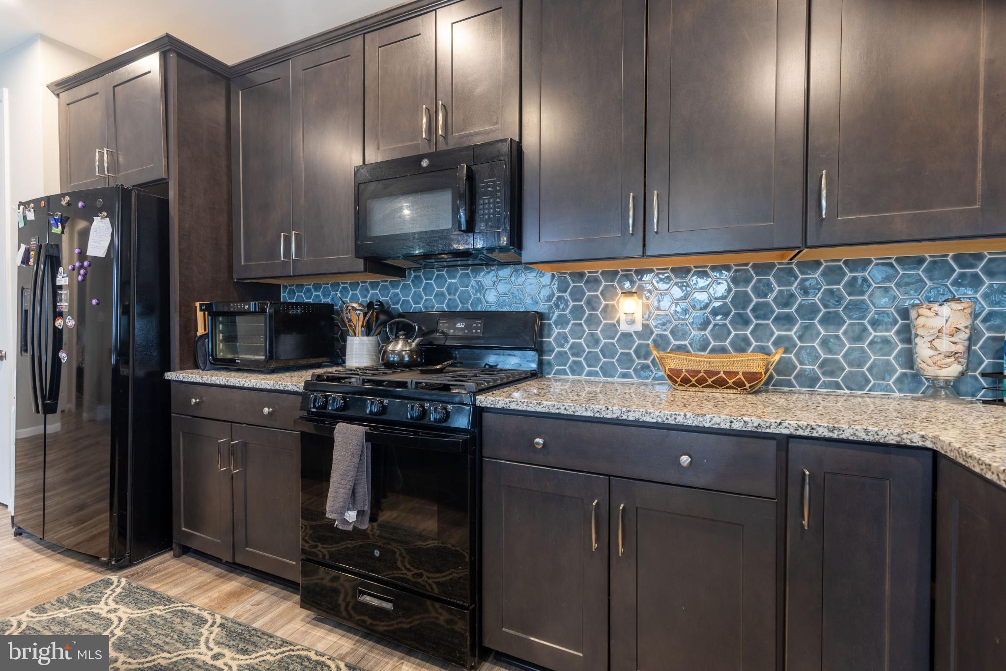 WARM SPRING RIDGE - Residential