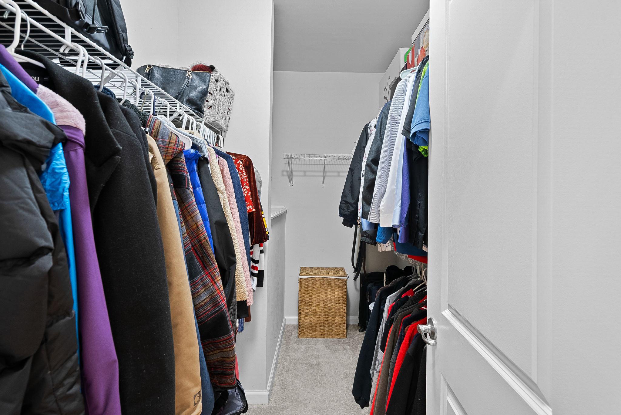 LOUDOUN CROSSING CONDOMINIUM - Residential