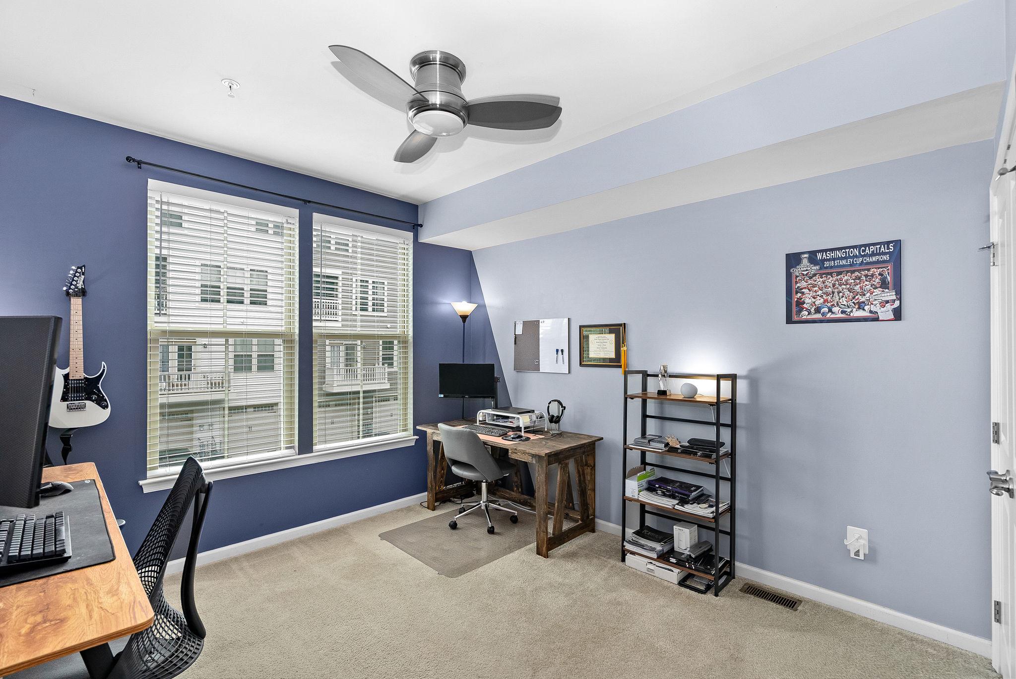 LOUDOUN CROSSING CONDOMINIUM - Residential