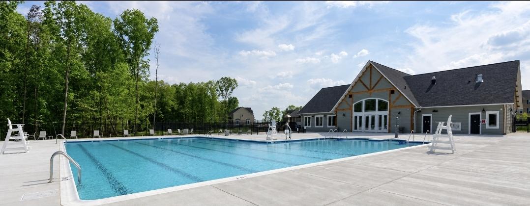 LOUDOUN CROSSING CONDOMINIUM - Residential