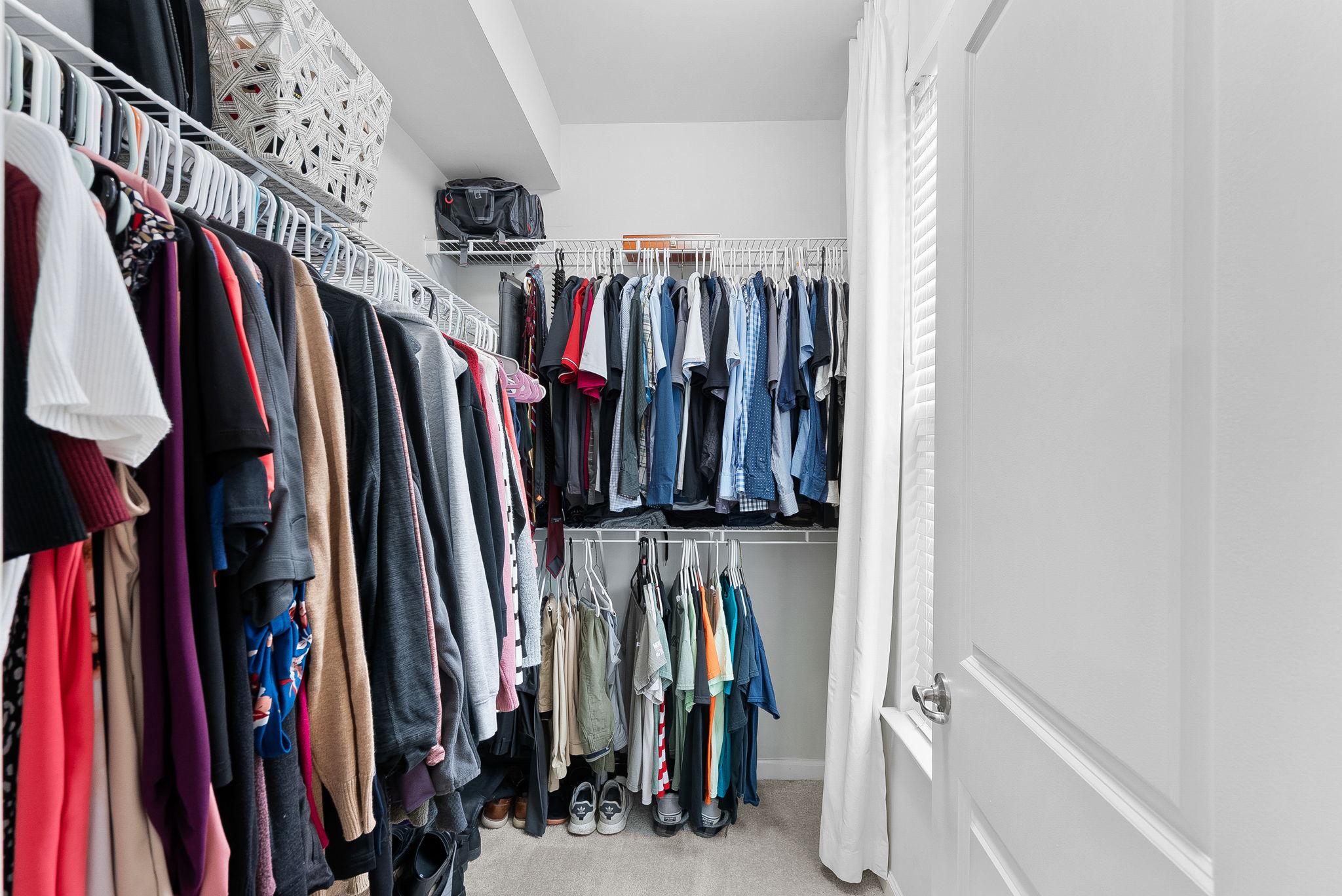 LOUDOUN CROSSING CONDOMINIUM - Residential