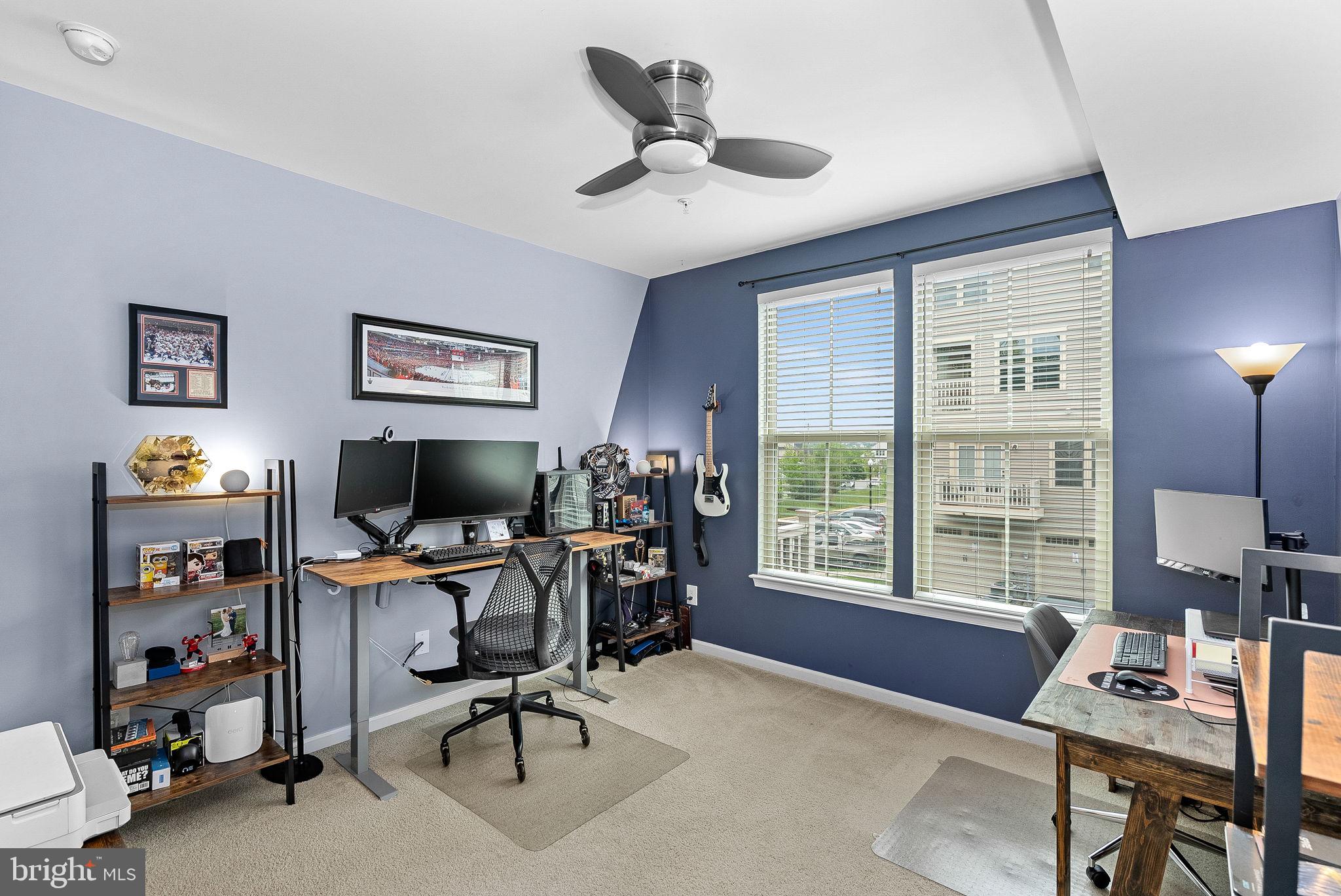 LOUDOUN CROSSING CONDOMINIUM - Residential
