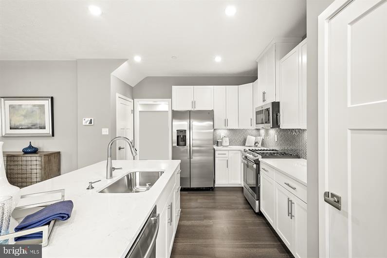 2543 STEAMBOAT WAY