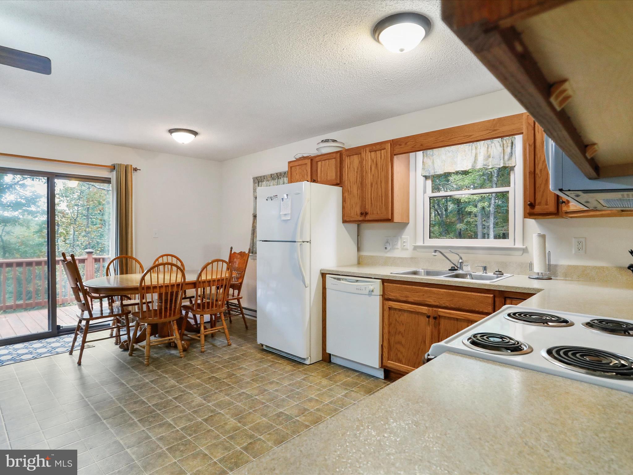 ROUSE MOUNTAIN - Residential