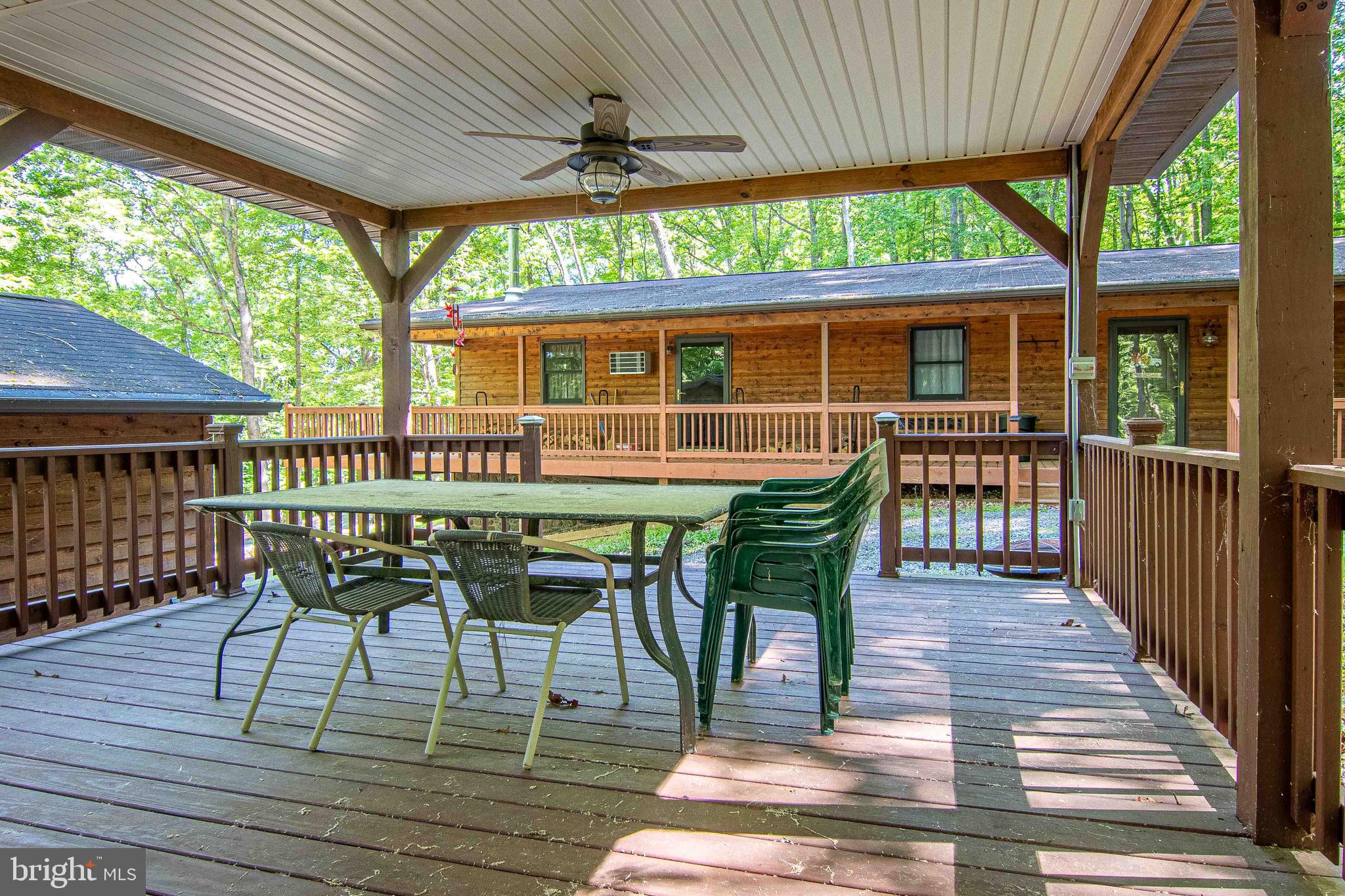 ROUSE MOUNTAIN - Residential