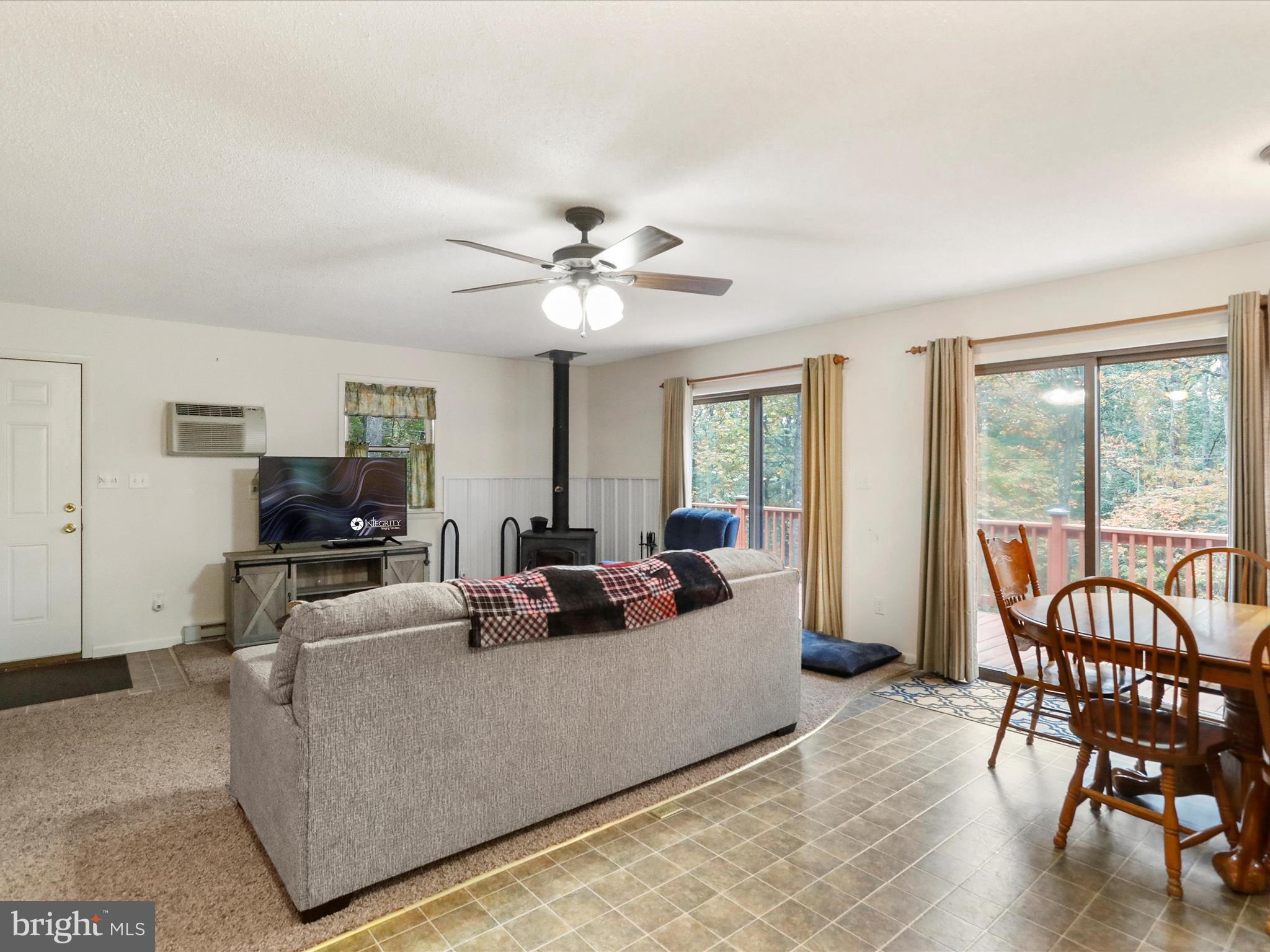 ROUSE MOUNTAIN - Residential