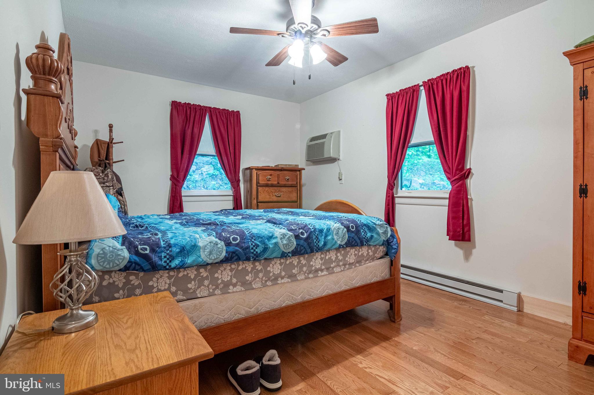 ROUSE MOUNTAIN - Residential