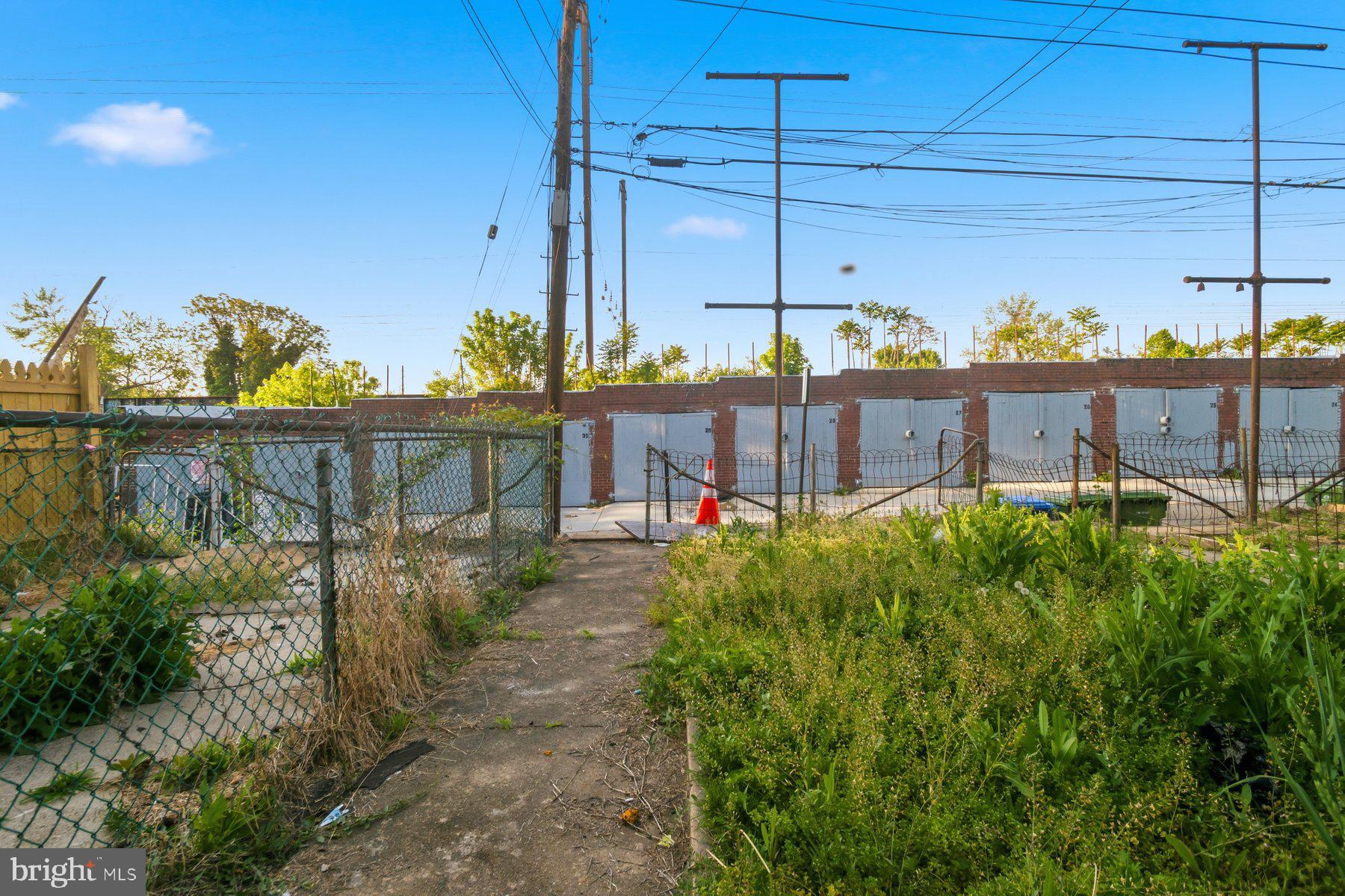 BIDDLE STREET - Residential
