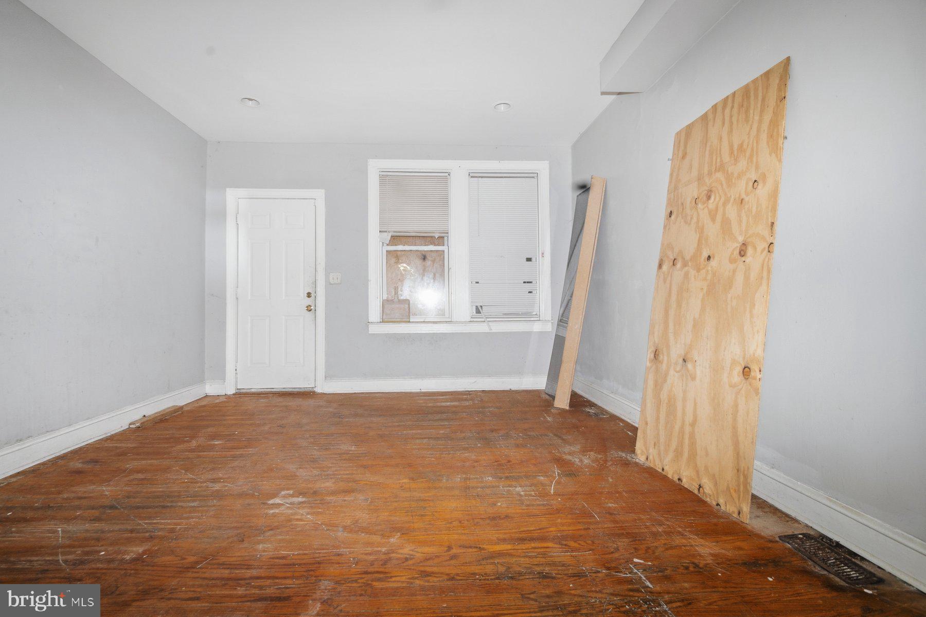 BIDDLE STREET - Residential