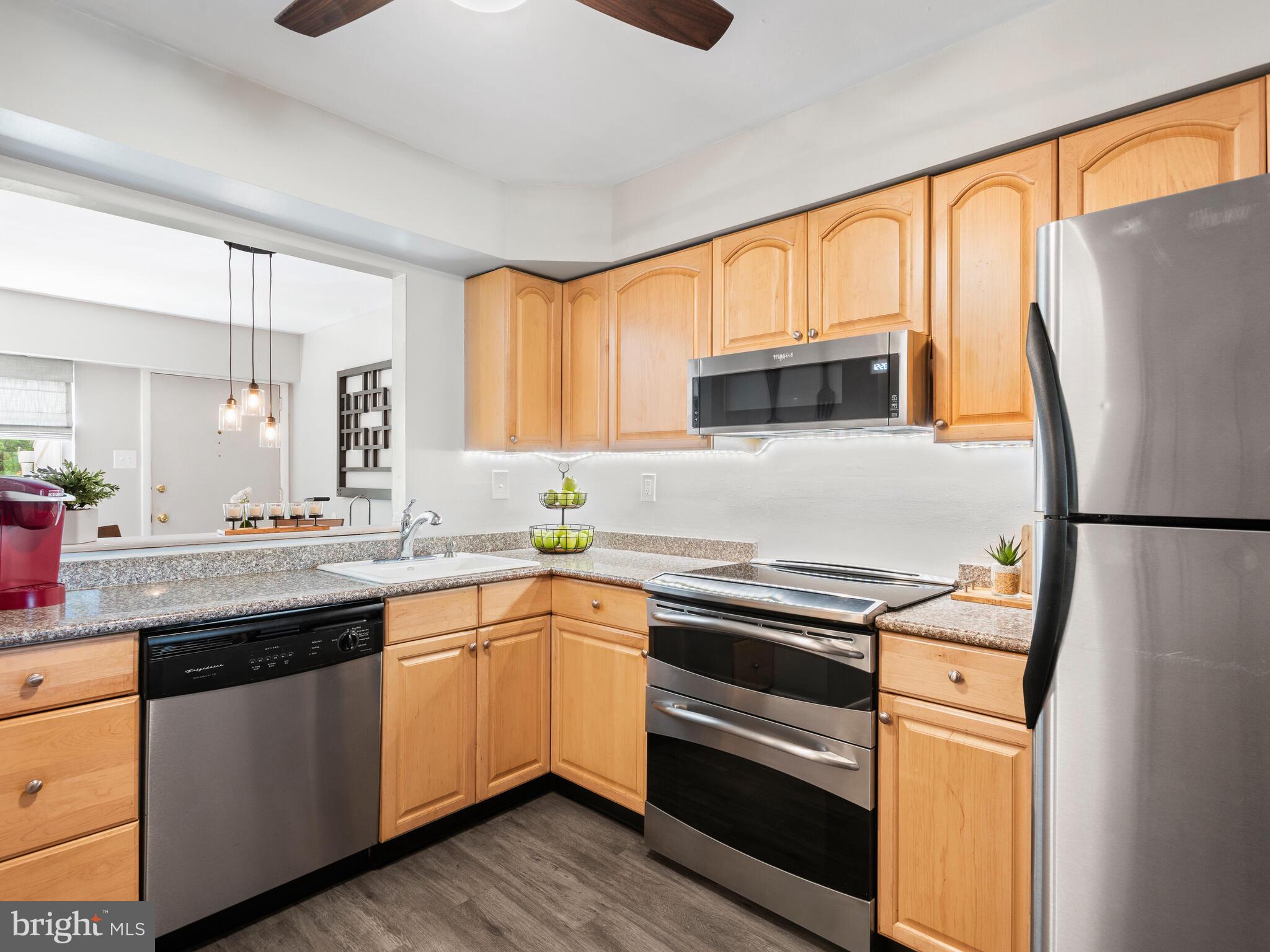 SUMMIT HOUSE - Residential