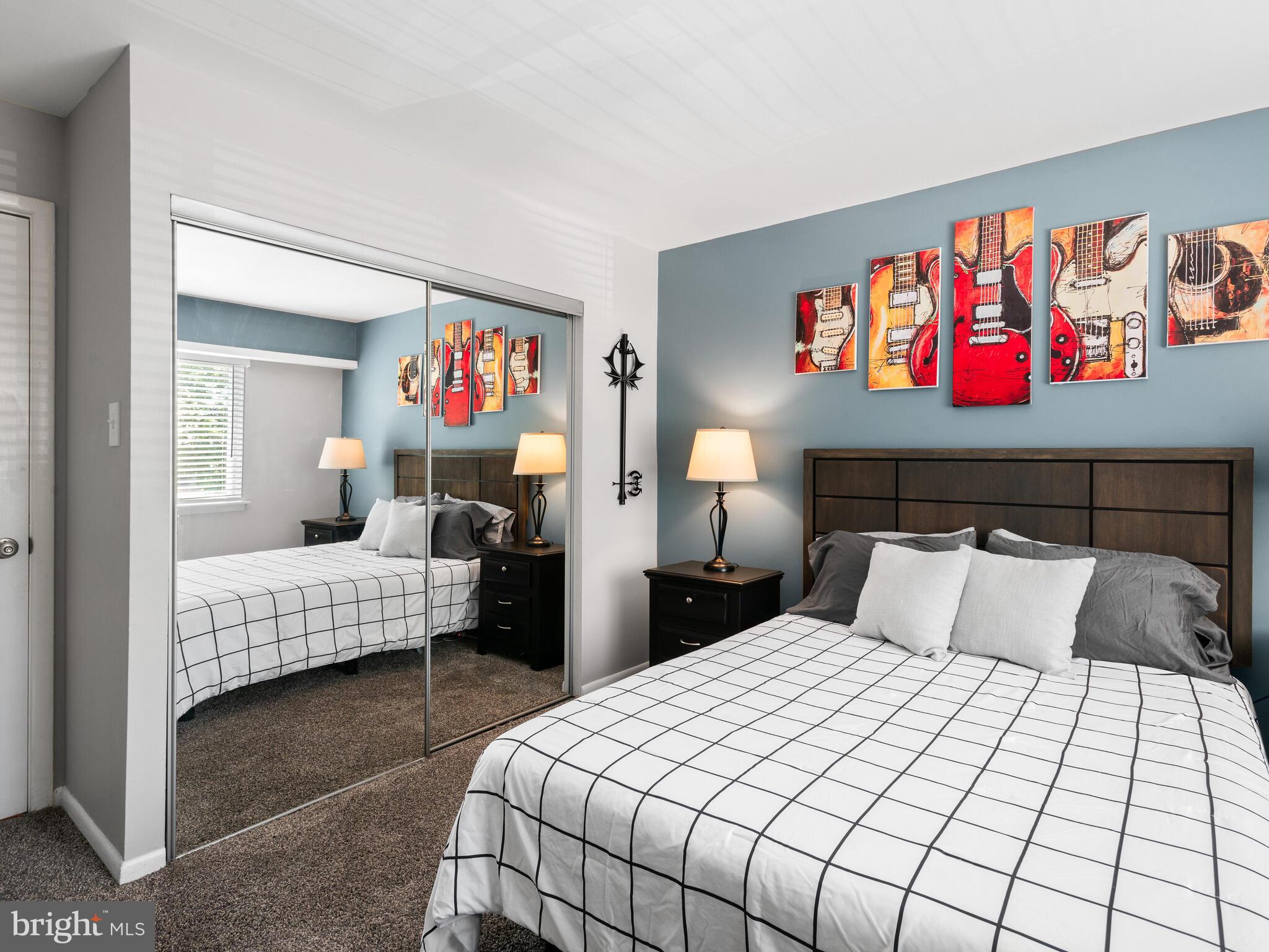 SUMMIT HOUSE - Residential