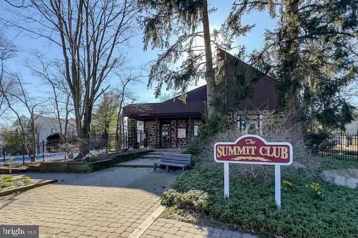 SUMMIT HOUSE - Residential