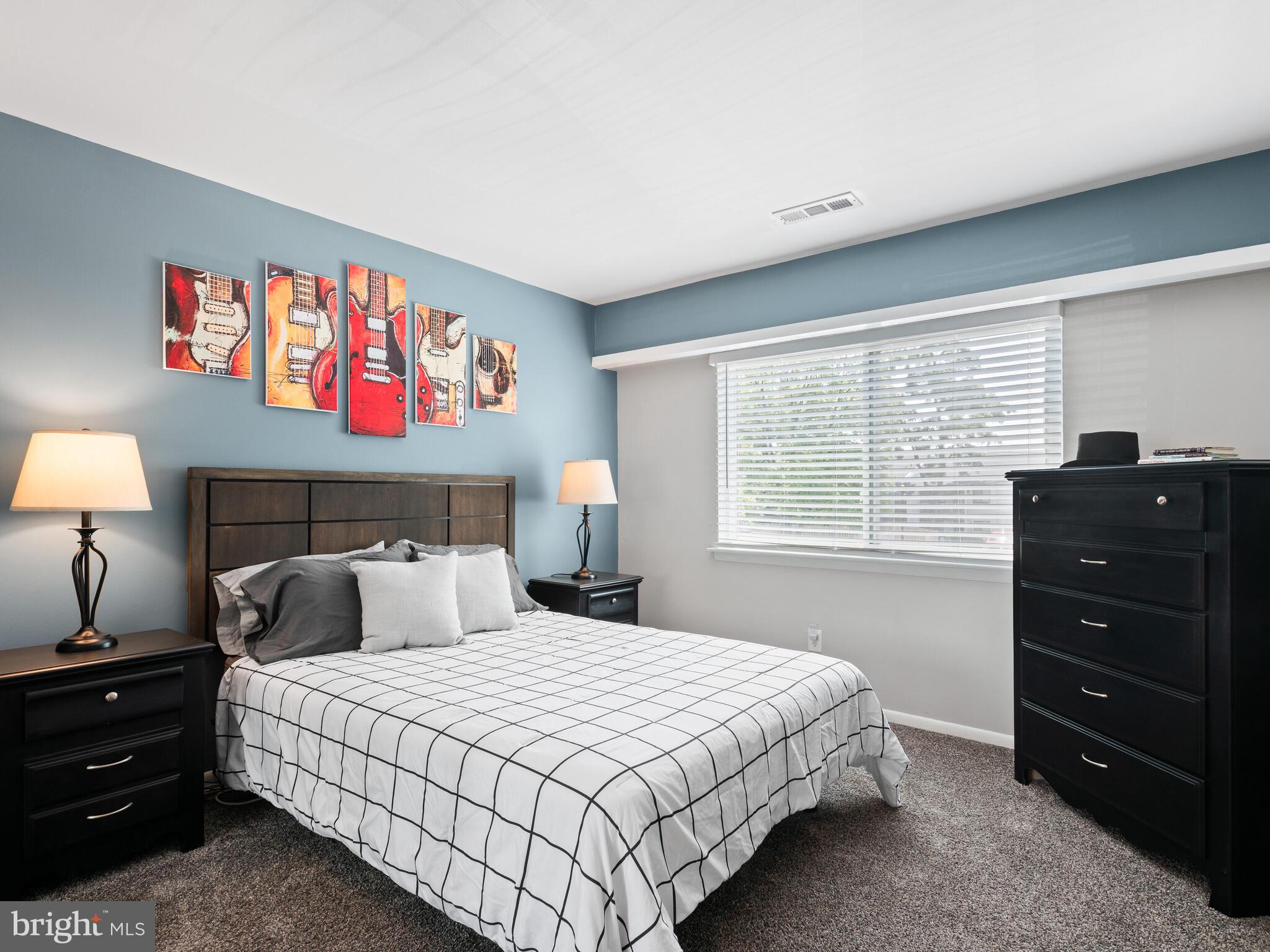 SUMMIT HOUSE - Residential