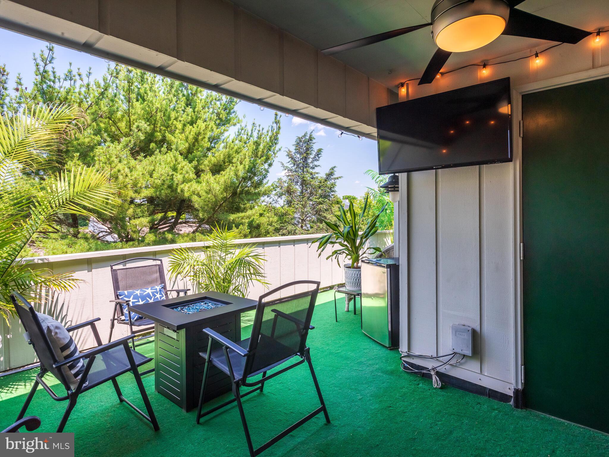 SUMMIT HOUSE - Residential