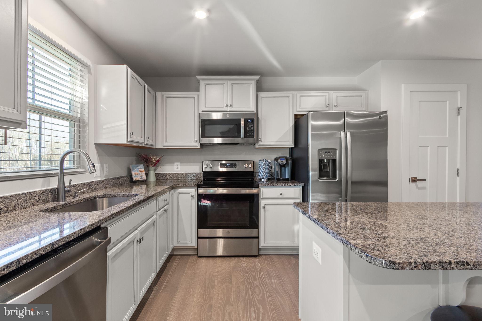 REGENCY AT CHANCELLORSVILLE NORTH - Residential