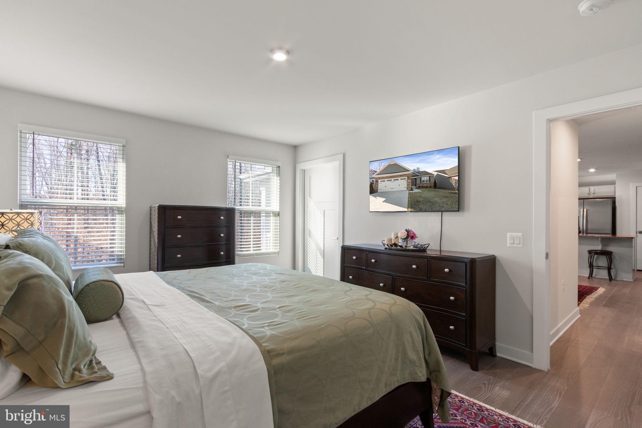 REGENCY AT CHANCELLORSVILLE NORTH - Residential