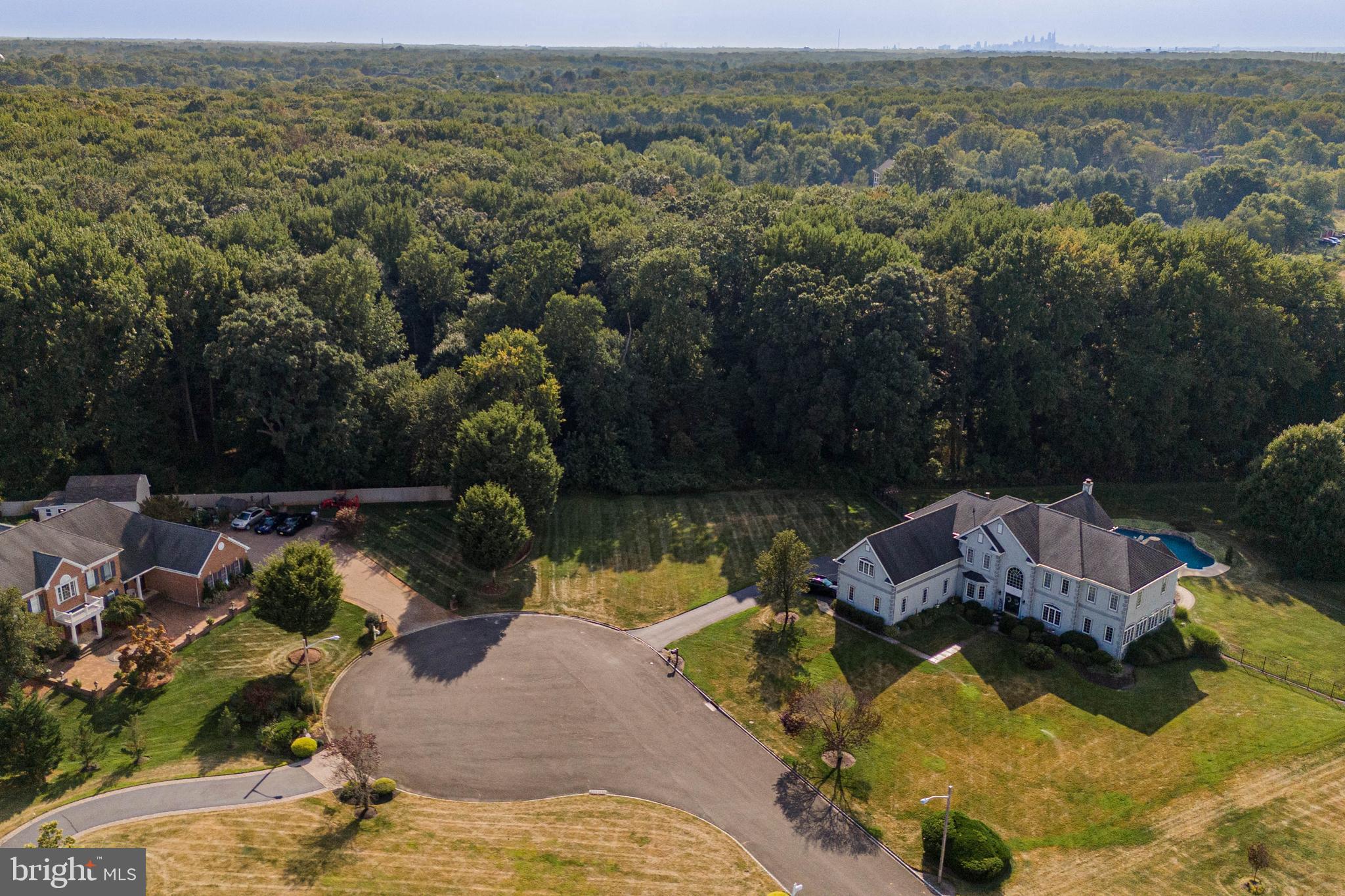 700 BENTLEY COURT