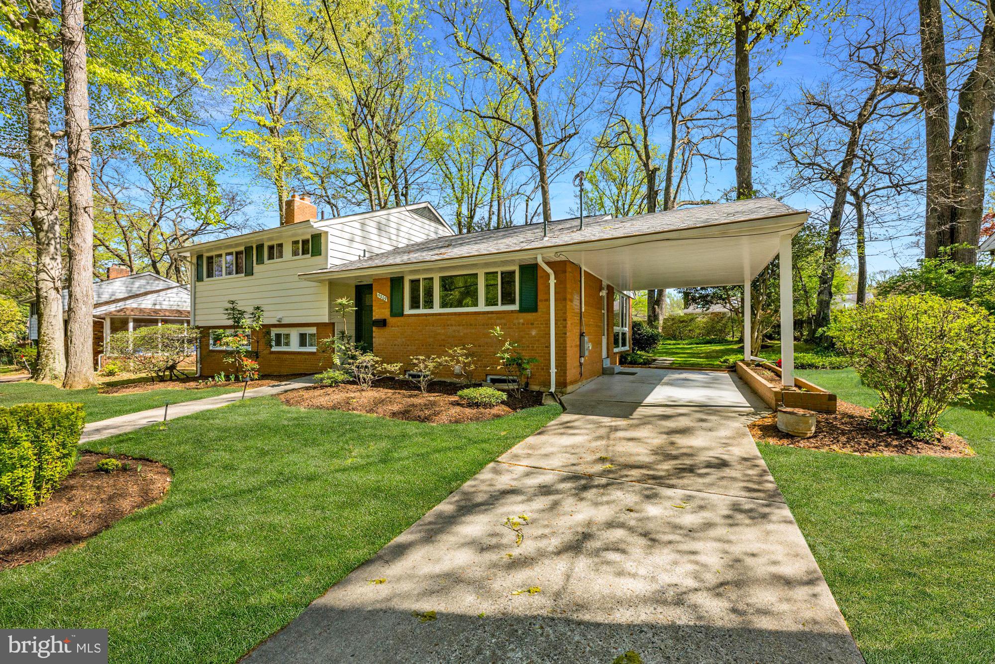 WILDWOOD MANOR - Residential