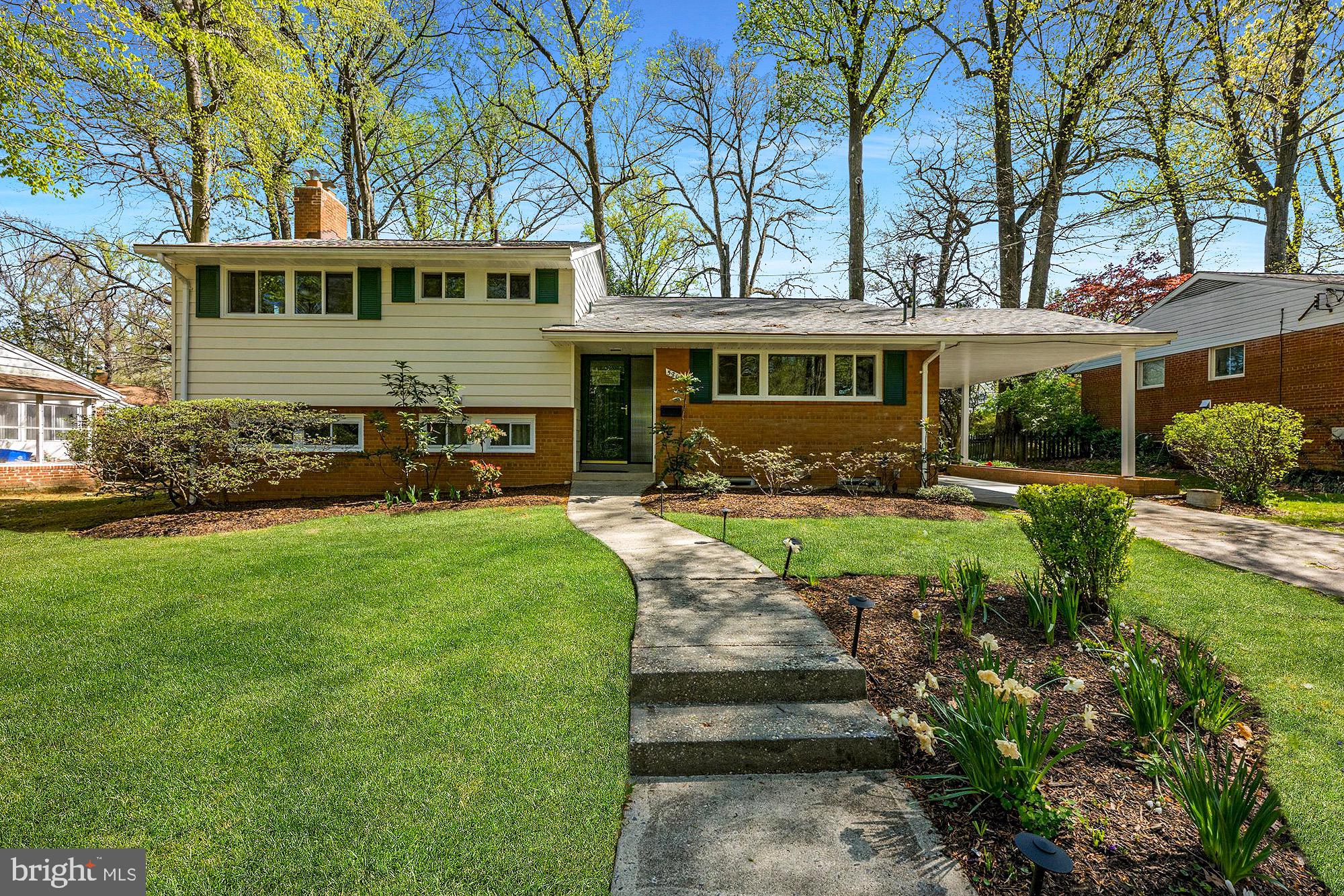 WILDWOOD MANOR - Residential