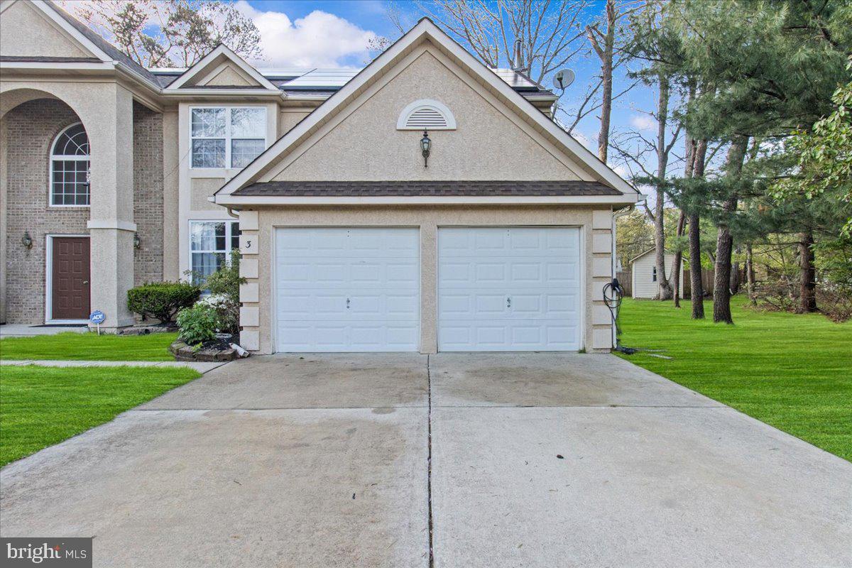 3 WOODLAND COURT